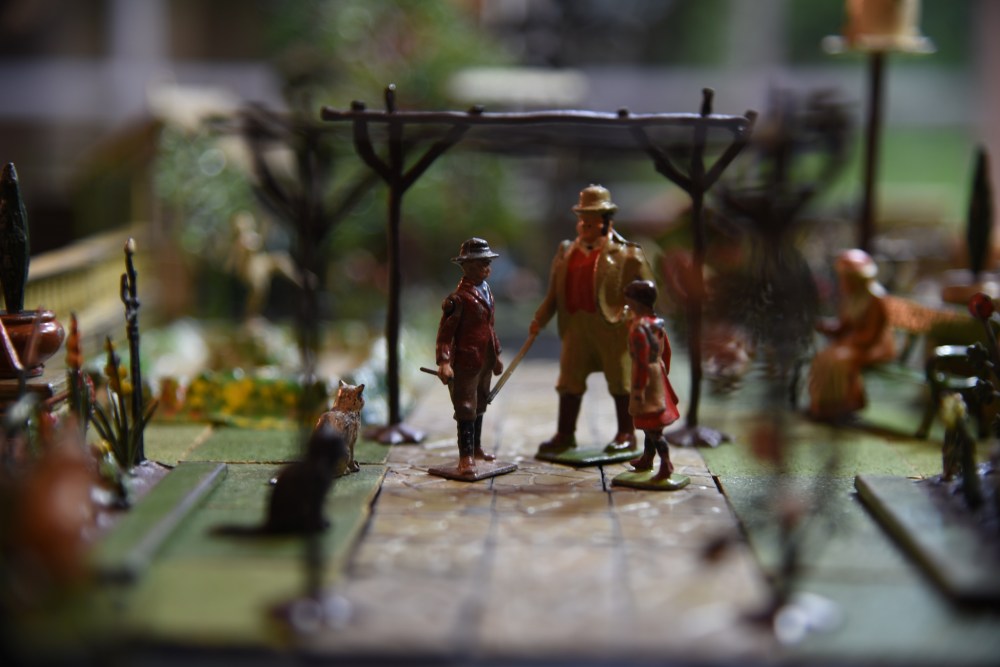 Britains Miniature Garden by Sue Lowry