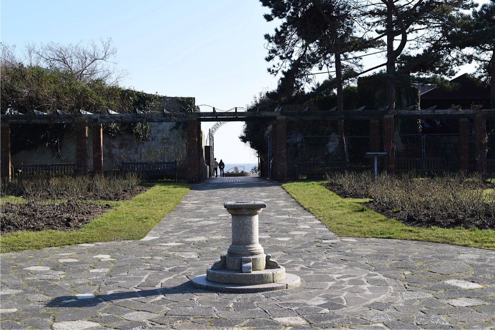 Southsea Rose Gardens by Sue Lowry