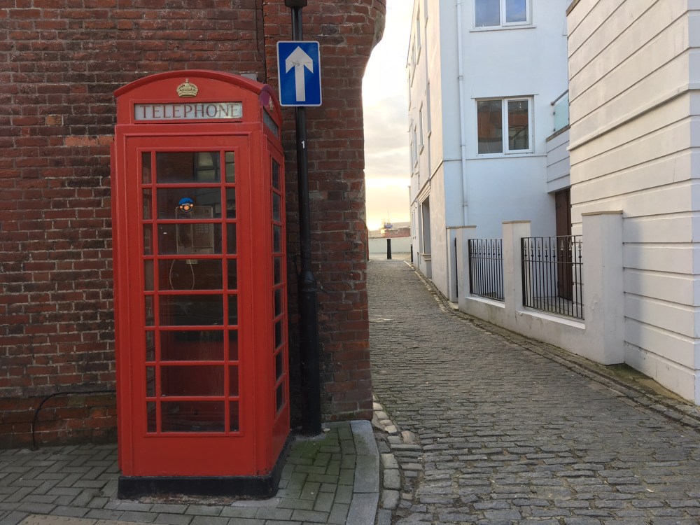 K6 telephone kiosk by Sue Lowry - in Old Portsmouth